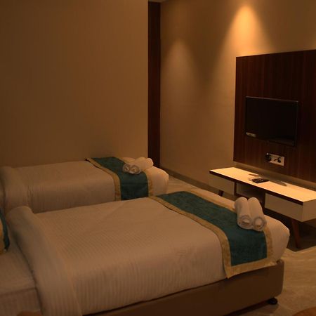 Hotel Tanisha Kishanganj Dış mekan fotoğraf